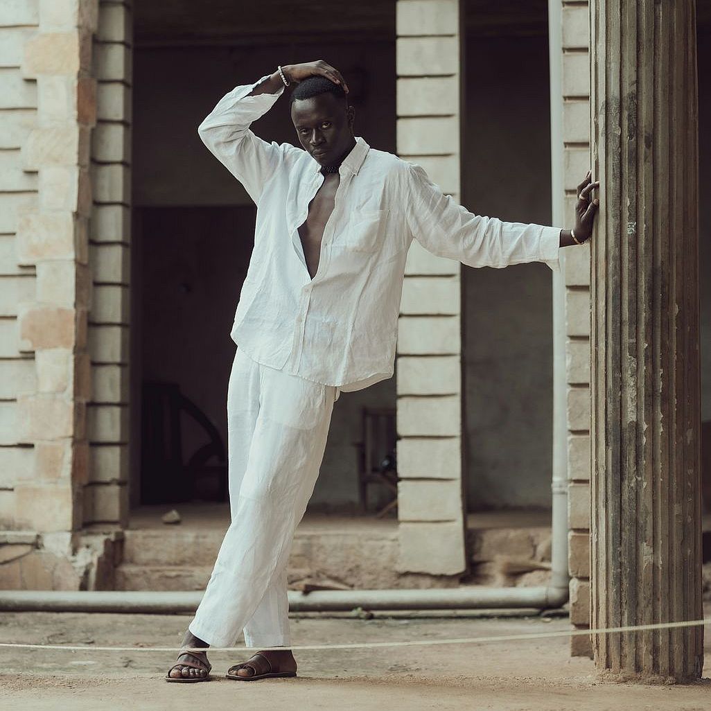 Dalle combinazioni eleganti di pantaloni fluidi e camicie coordinate, fino a set più corti, sportivi e casual, i completi coordinati sono stati protagonisti sulle passerelle.