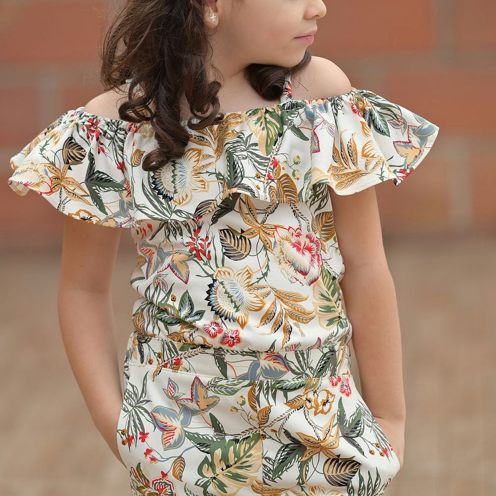 I completi coordinati continuano a essere una tendenza forte nella moda bambino, unendo comfort e stile.